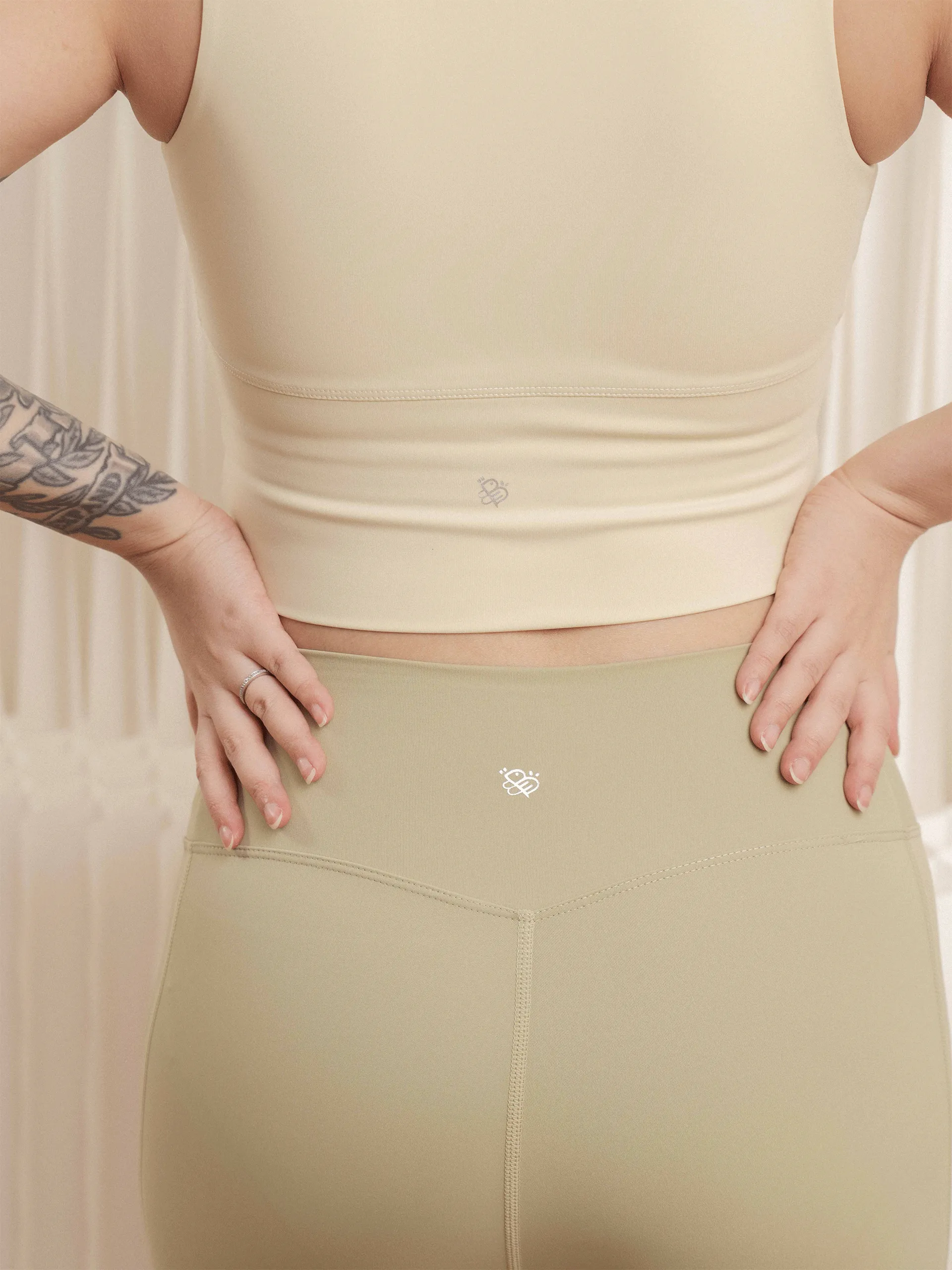 HEADERS-Event-1517-1_0005_HEADERS-Event-1557 V-Waist-Luxtreme-Tights