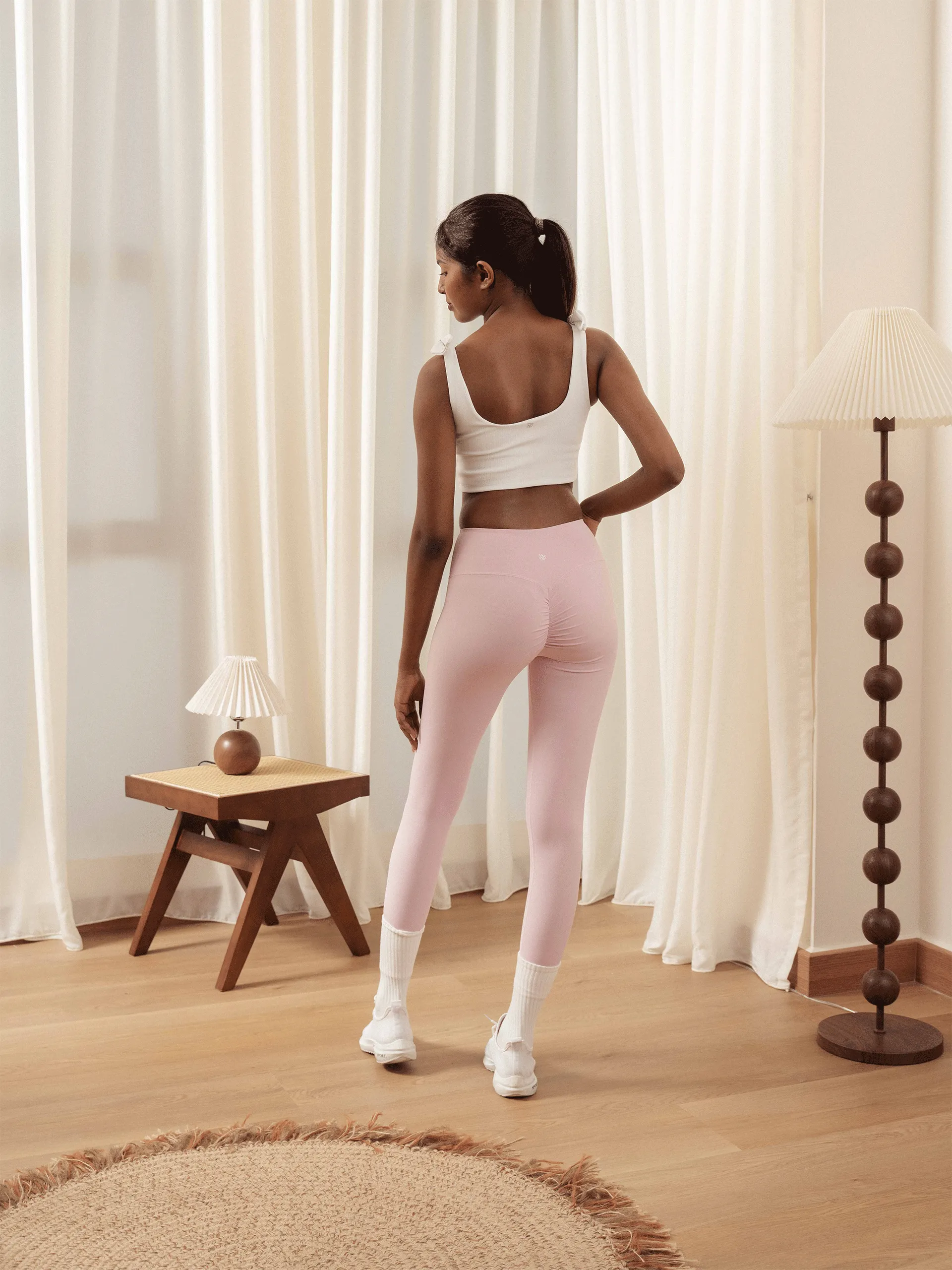 HEADERS-Event-739-1_0003_HEADERS-Event-797 V-Waist-Luxtreme-Ribbon-Tights