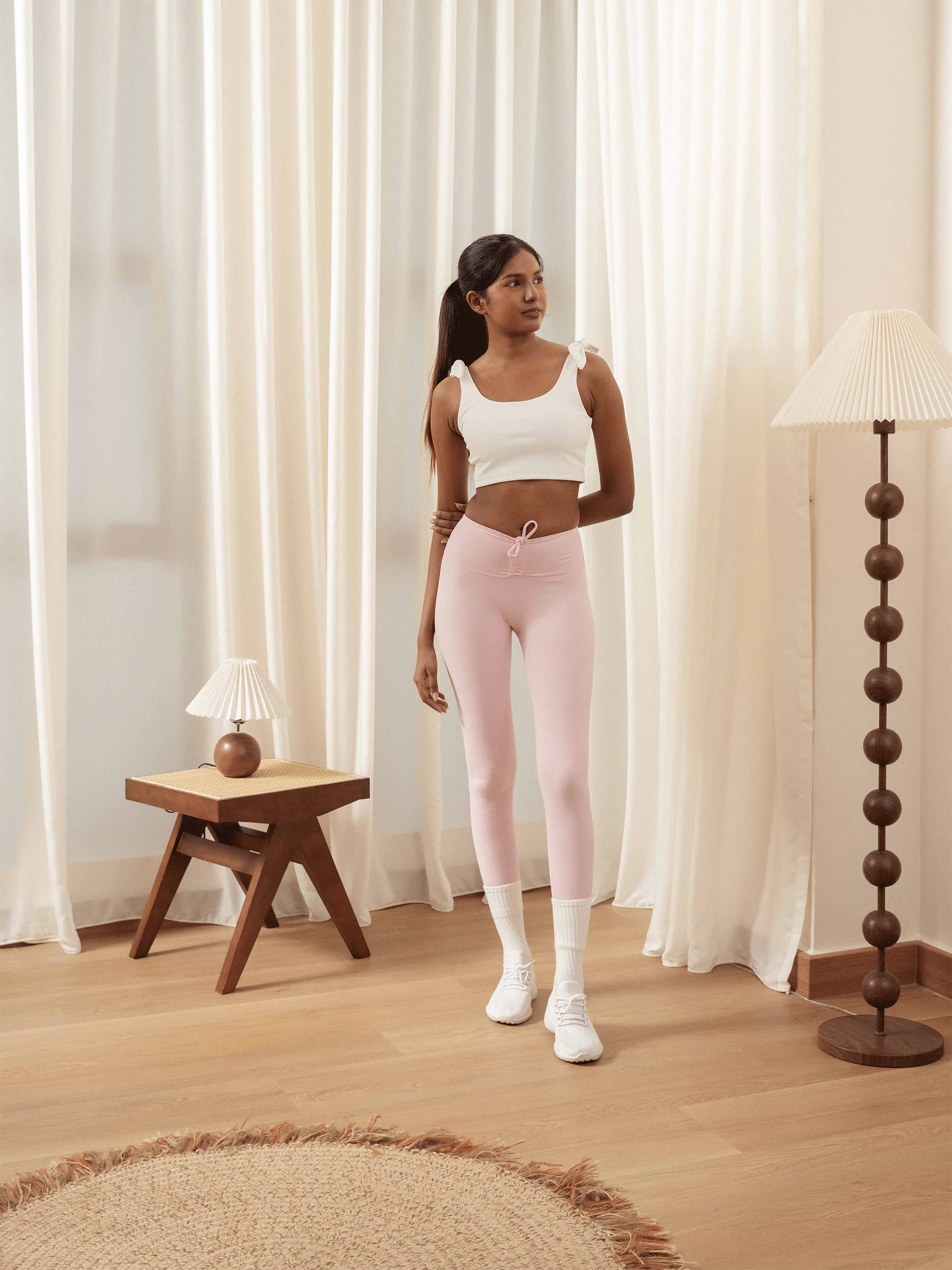 HEADERS-Event-739-1_0006_HEADERS-Event-787 V-Waist-Luxtreme-Ribbon-Tights